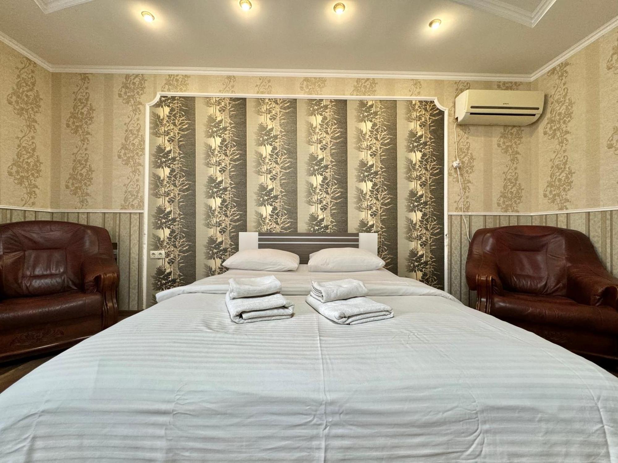 Apartpoltava 100 Квадратних Метрів Затишку В Серці Полтави, Корпусний Парк, Банківський Чек Poltava Exterior foto
