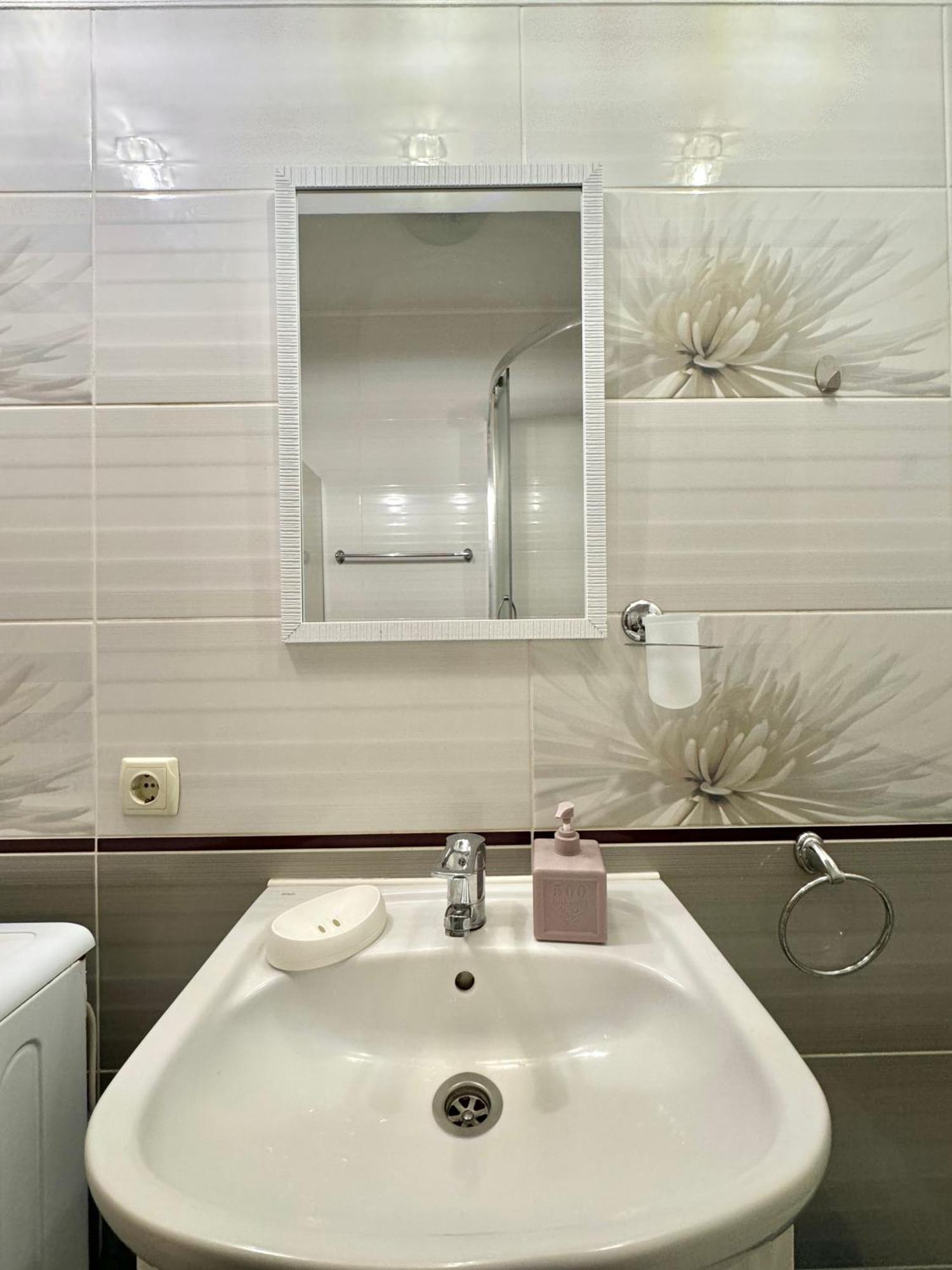 Apartpoltava 100 Квадратних Метрів Затишку В Серці Полтави, Корпусний Парк, Банківський Чек Poltava Exterior foto